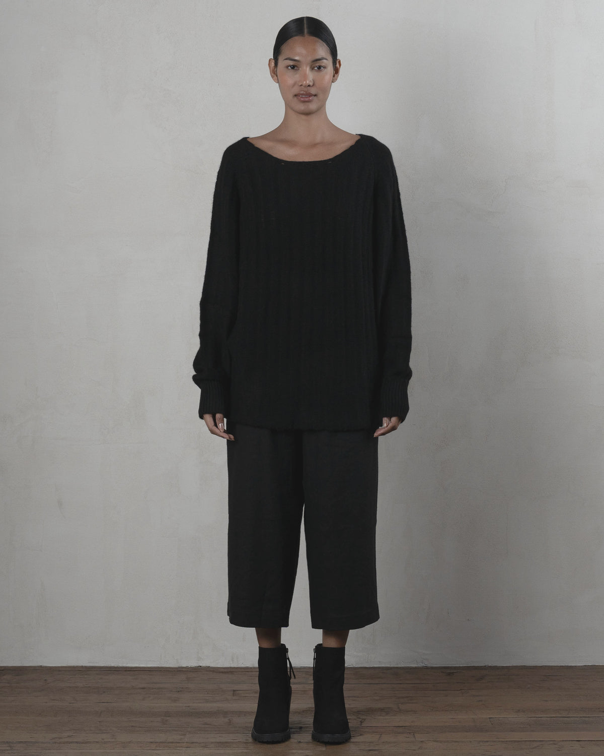 Orbit Jumper ~ pure black