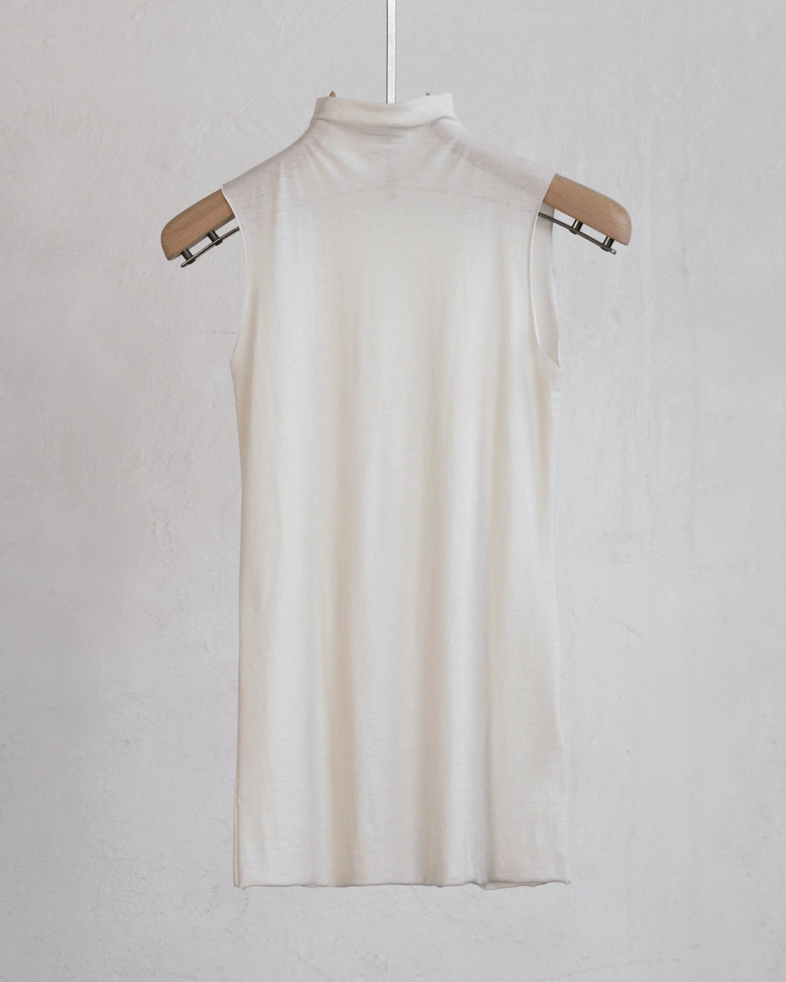 トップス EYN VAS STILL LAYER Organic Cotton Cord Sheen Jewel Neck Top | EILEEN FISHER