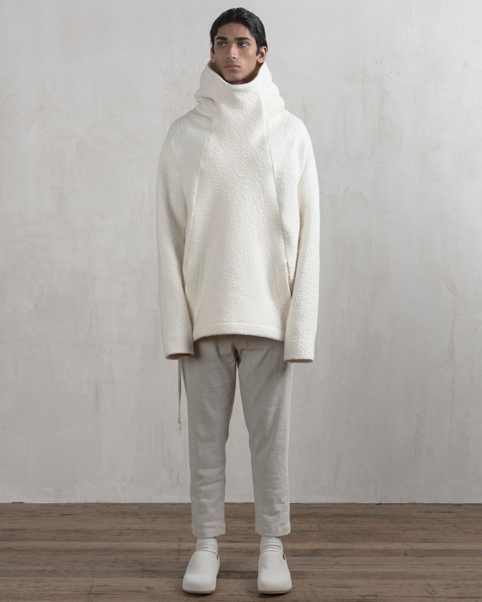 Seeing_Hood_Snow_Drift_Murin_A