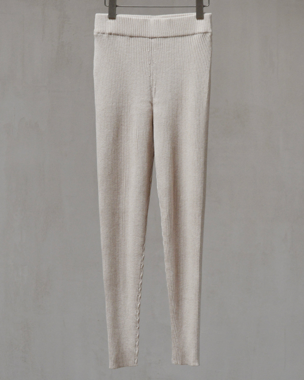 STILL LEG LAYER • Sandstone - EŸN VAS