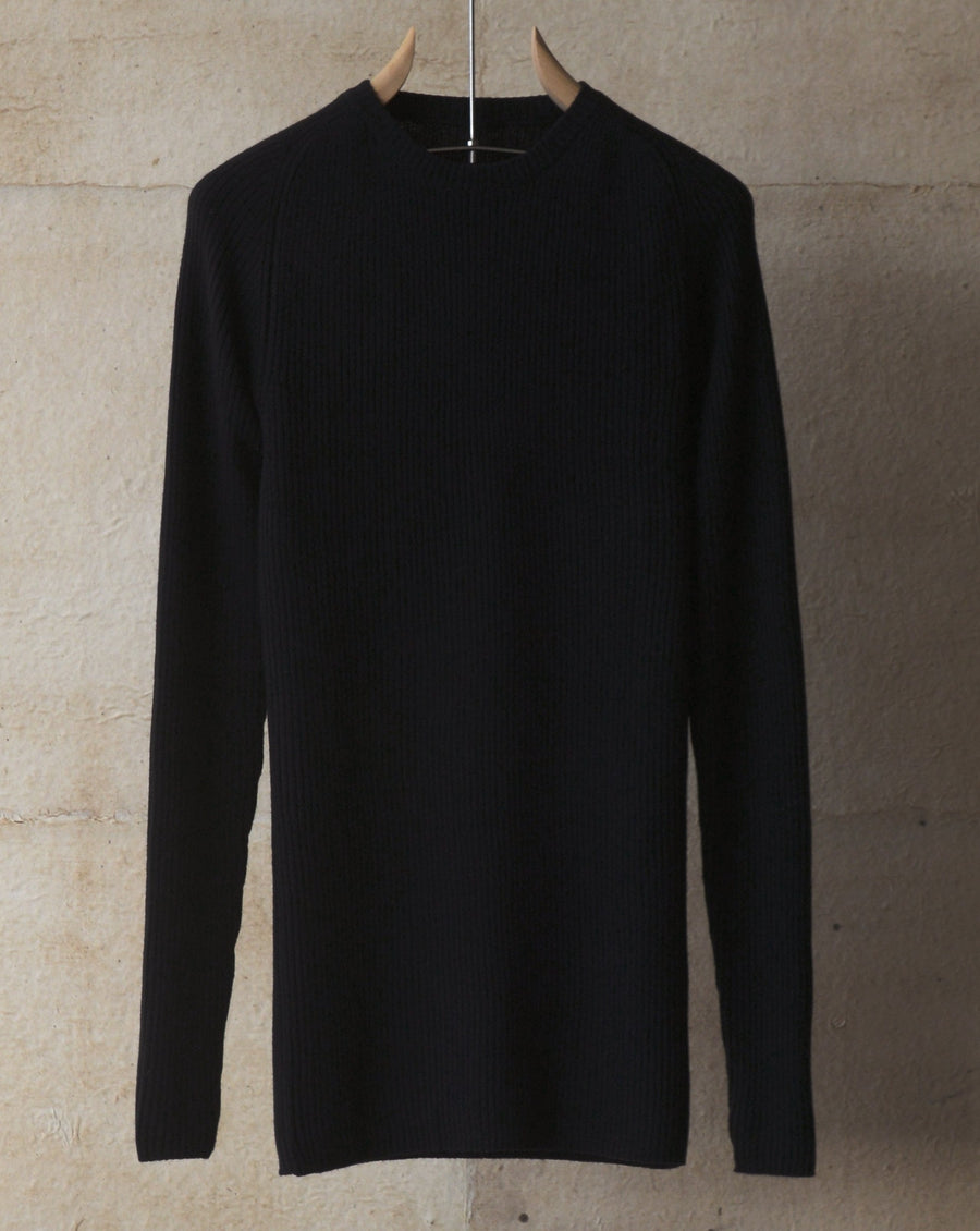 STILL LAYER • Pure Black - EŸN VAS
